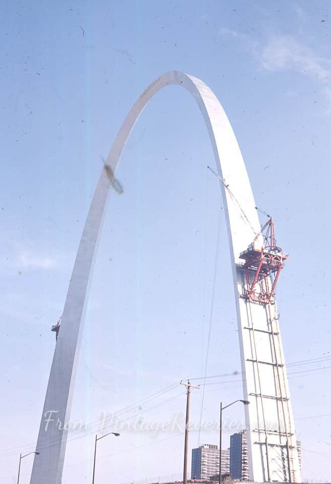the final phase of the gateway arch construction