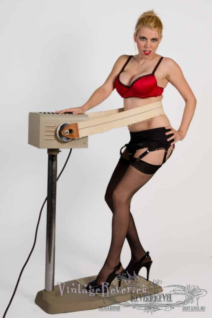 pinup exercise machine